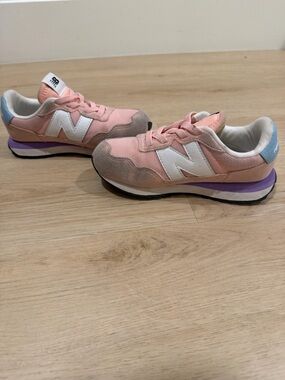 New Balance 327 Pink, Purple & Light Blue Retro Runner Sneakers